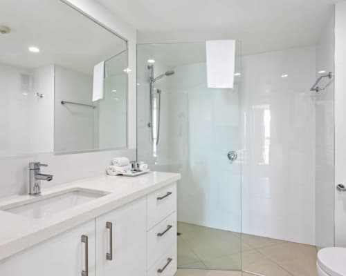 1-bedroom-panoramic-view-mooloolaba-accommodation (8)