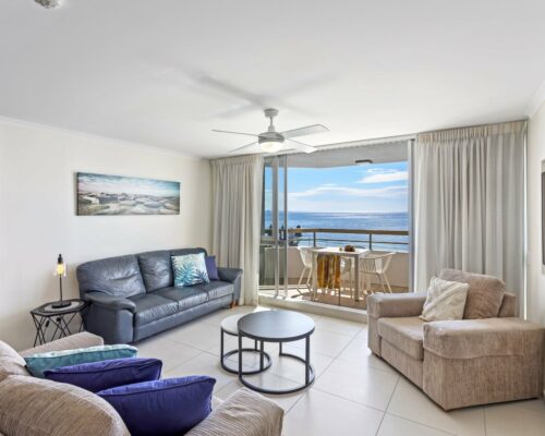 13b-2-bed-pano-view-holiday-apartment-mooloolaba (1)