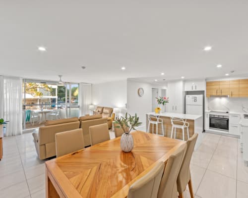 2-bedroom-pool-garden-view-mooloolaba-accommodation (6)