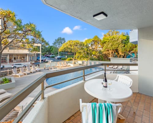 2-bedroom-pool-garden-view-mooloolaba-accommodation (8)