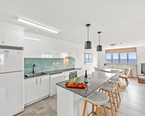 3-bedroom-ocean-view-mooloolaba-accommodation (13)