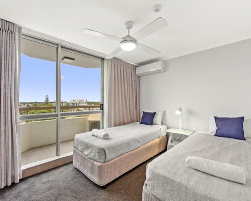 3-bedroom-ocean-view-mooloolaba-accommodation (2)