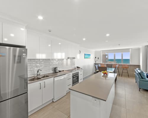 3-bedroom-ocean-view-mooloolaba-accommodation (8)