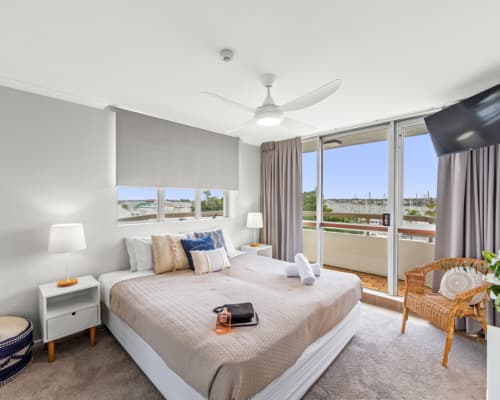 3-bedroom-pool-garden-view-mooloolaba-accommodation (9)