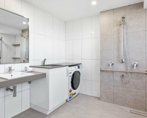 4a-wheelchair-friendly-mooloolaba-apartment (11)