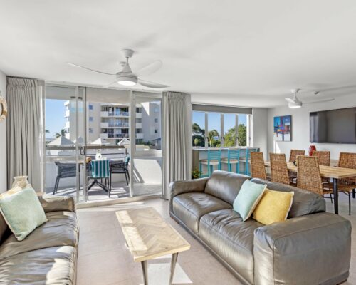 4a-wheelchair-friendly-mooloolaba-apartment (6)