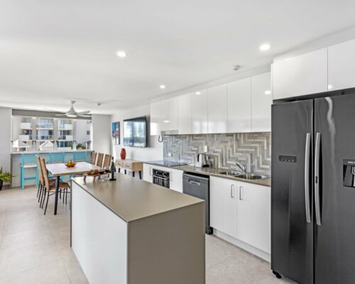 4a-wheelchair-friendly-mooloolaba-apartment (7)