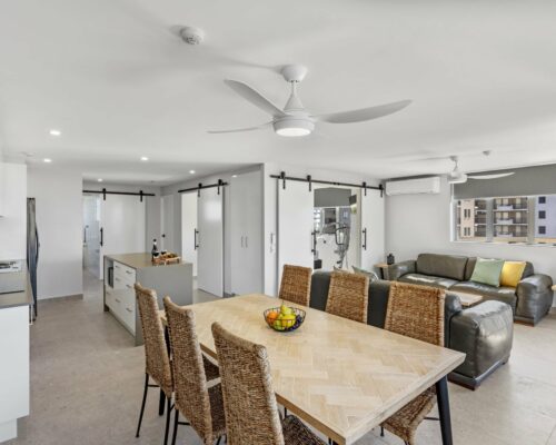 4a-wheelchair-friendly-mooloolaba-apartment (8)