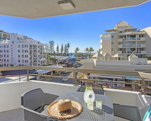 4a-wheelchair-friendly-mooloolaba-apartment (9)