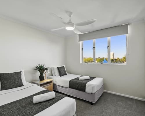 mooloolaba-3-bedroom-pool-and-garden-view-accommodation(3)