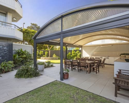 mooloolaba-holiday-accommodation-barbecue(1)