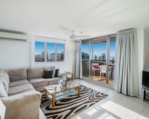 u10a 3 bed pano view mooloolaba holiday (12)