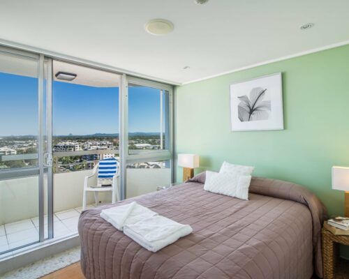 u11d 3 bed pano view mooloolaba holiday (2)