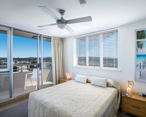 u12a 3 bed pano view mooloolaba holiday (1)