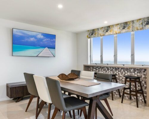 u15d 3 bed pano view mooloolaba holiday (16)