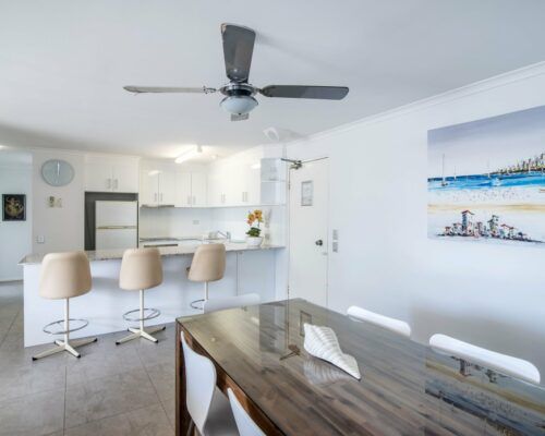 u4c 2 bed pool garden mooloolaba beach (13)