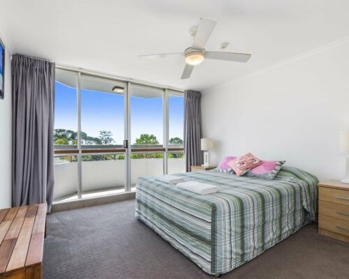 u4c 2 bed pool garden mooloolaba beach (3)