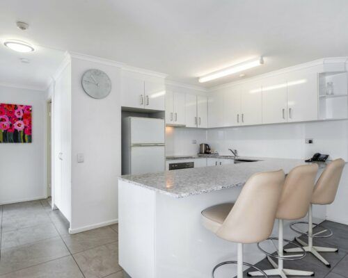 u4c 2 bed pool garden mooloolaba beach (7)