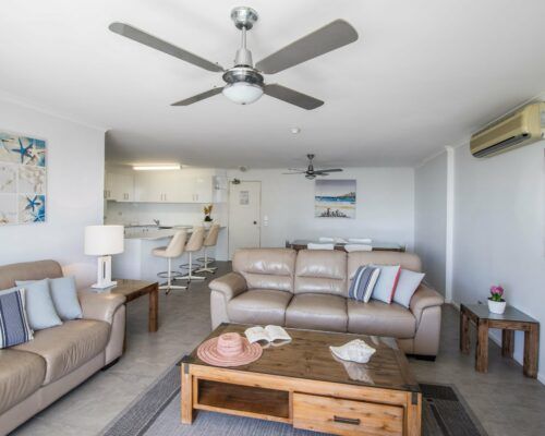 u4c 2 bed pool garden mooloolaba beach (9)