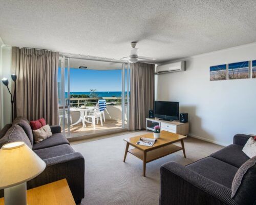 u6b 2 bed oceanview mooloolaba accommodation (7)